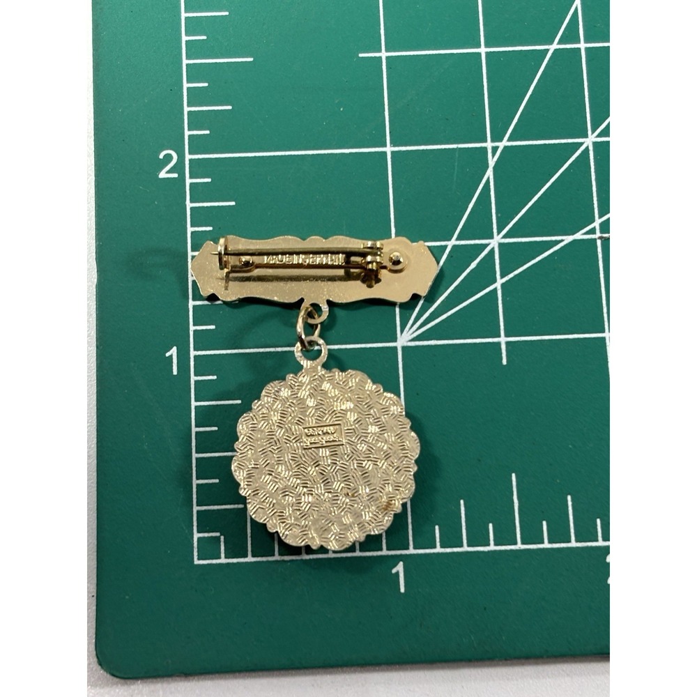 VINTAGE 1950s Souvenir OTPUST MOUNT ST. MACRINA JUBILEE PIN GERMANY Catholic - Picture 3 of 3